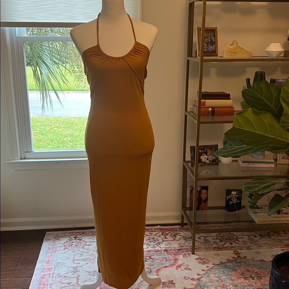 Halter Dress - Picture 5 of 6